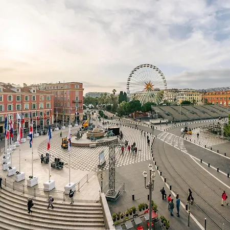 190m2 Place Massena Vue Iconique Architecte شقة