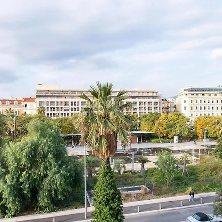 190m2 Place Massena Vue Iconique Architecte شقة