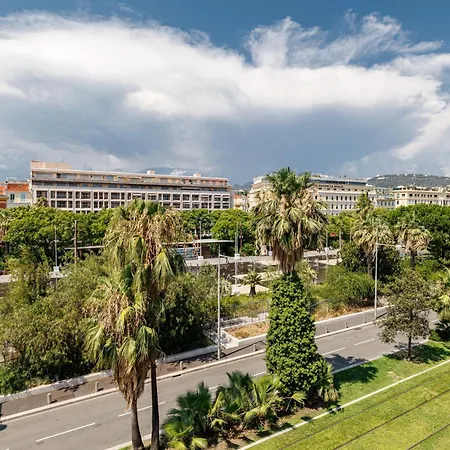 190m2 Place Massena Vue Iconique Architecte نيس